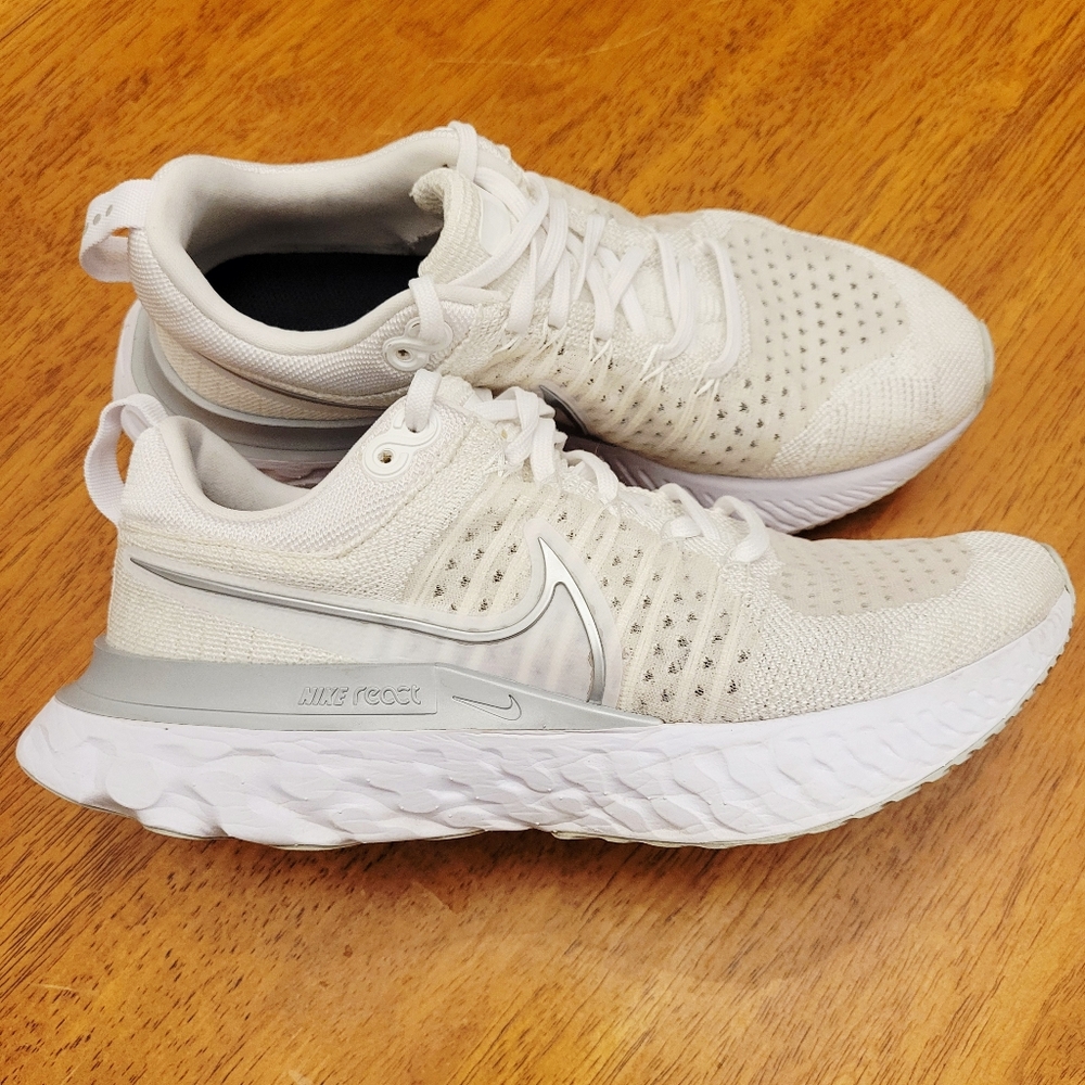 Nike React Infinity Run Flyknit 2 White/Metallic Silver Women's 8.5